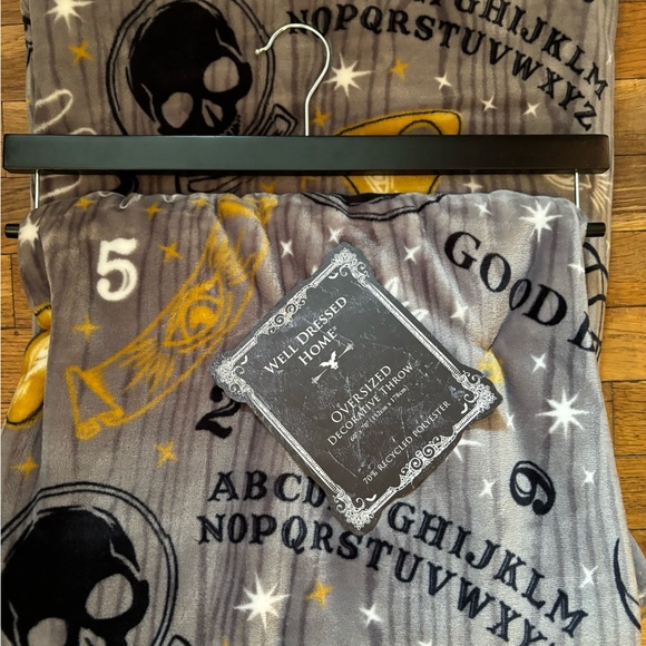 BNWT OVERSIZED OUIJA THROW BLANKET!! - Picture 2 of 9